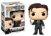 bruce wayne summer convention 200